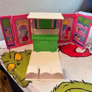 1987 Kenner Wish World Kids Treats N Sweet Refrigerator Ice Cream Playset